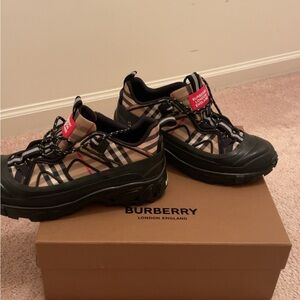 Burberry Vintage Black and Tan Plaid Arthur Sneakers